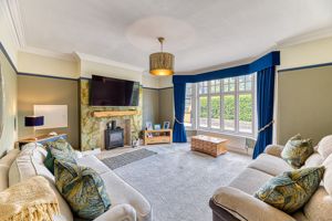 Lounge- click for photo gallery